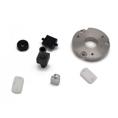 Mechanische Teile aus Edelstahl, Kunststoff und Aluminium